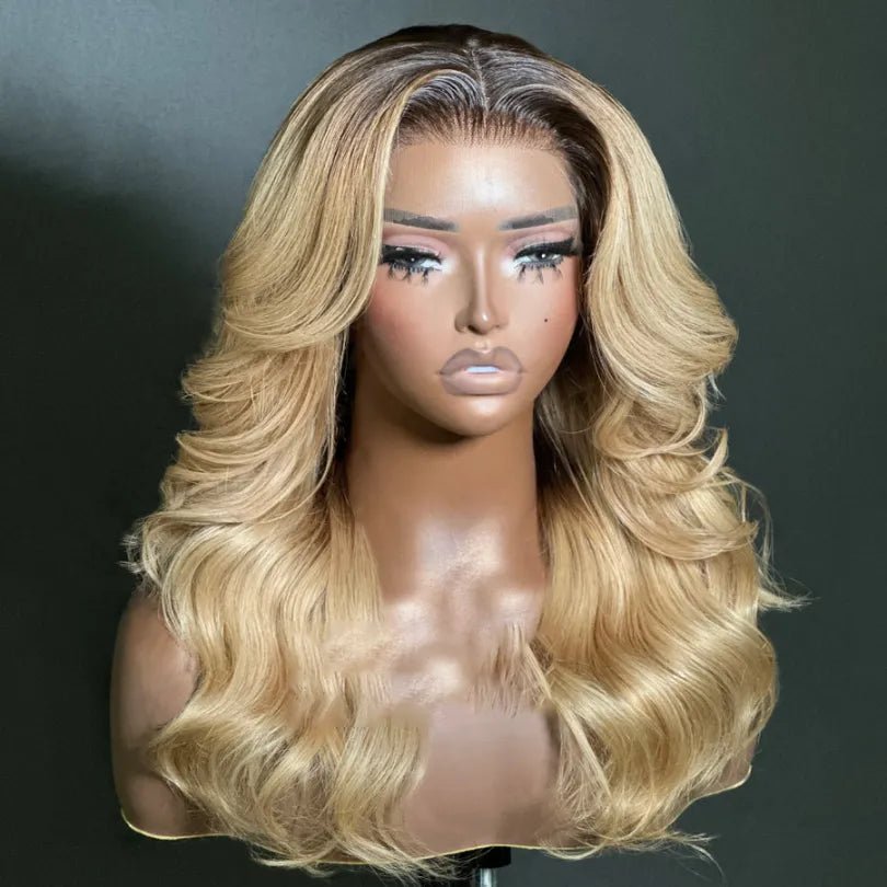 Classical Blonde Layered Cut Wavy Wigs - Wigtrends