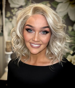 Creamy Blonde Balayage Wavy Synthetic Lace Wig - Wigtrends