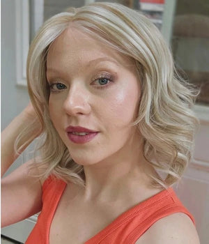 Creamy Blonde Balayage Wavy Synthetic Lace Wig - Wigtrends