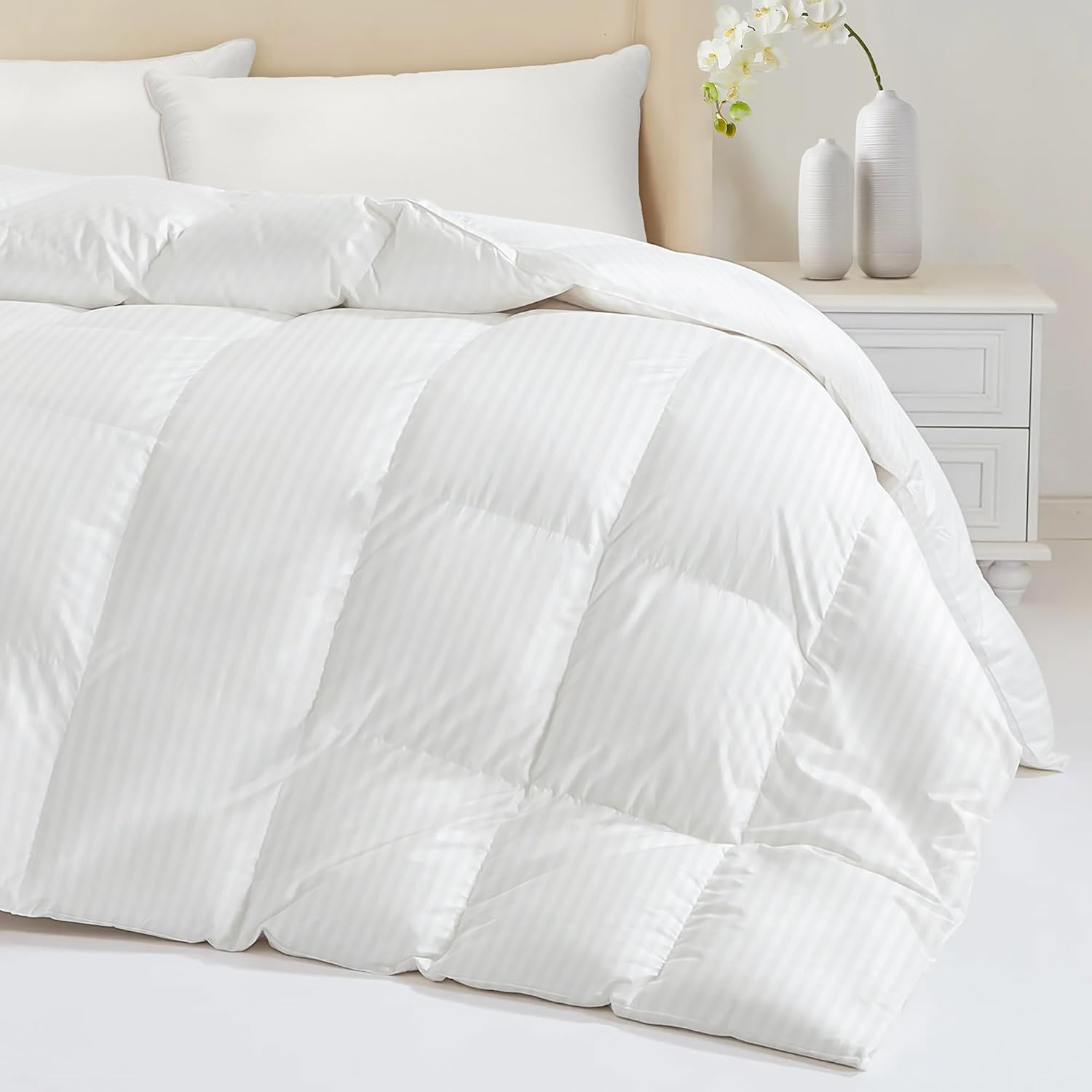 Down Feather Fiber Comforter King Size - All Season Luxury Hotel Duvet Insert, Medium Warmth, 750+ Fill Power Fluffy Premium Comforter with 8 Corner Tabs, White Cotton Cover, 106'' x 90''