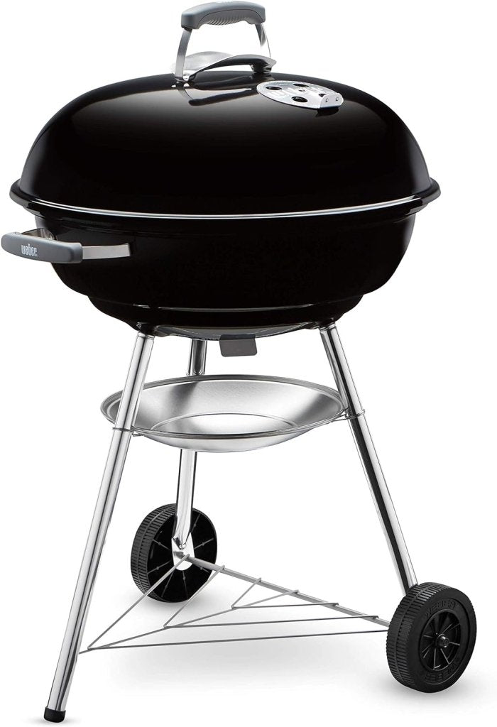 Barbecue a carbonella compatto Kettle, cottura Ø 47 cm, barbecue in porcellana smaltata con coperchio e caldaia con tre gambe e ruote, supporto di cottura cromato - Nero (1221004) - Wigtrends