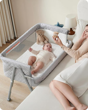 Bassinet Bedside Sleeper, Baby Crib for Newborn, Baby Bassinets Bedside Sleeper with 4 Auto - Lock & Adjustable Height, Breathable Mesh & Mattress - Wigtrends