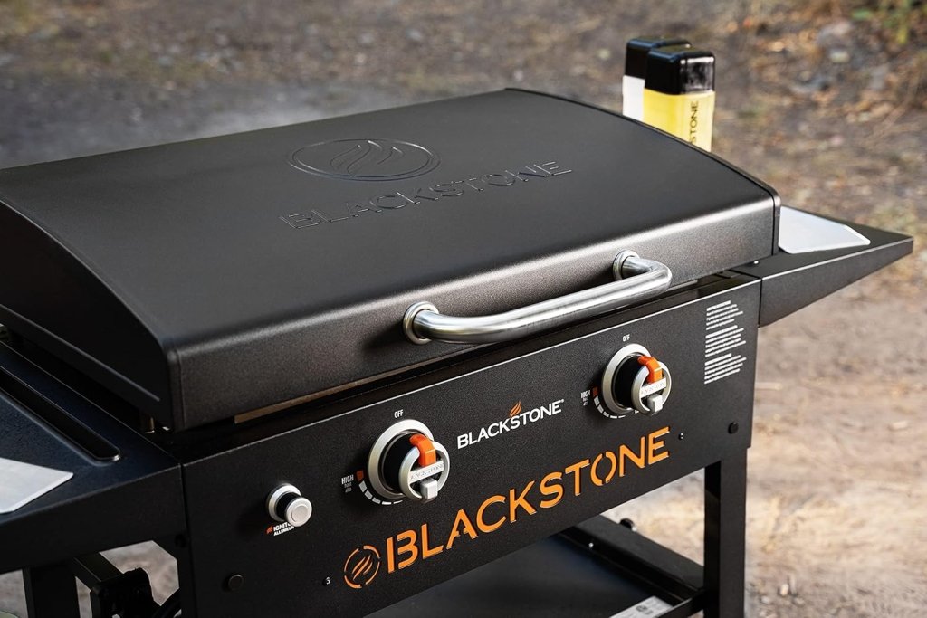 Blackstone 1883 Original 28” Griddle with Integrated Protective Hood and Counter Height Side Shelves, Powder Coated Steel, Black - Wigtrends