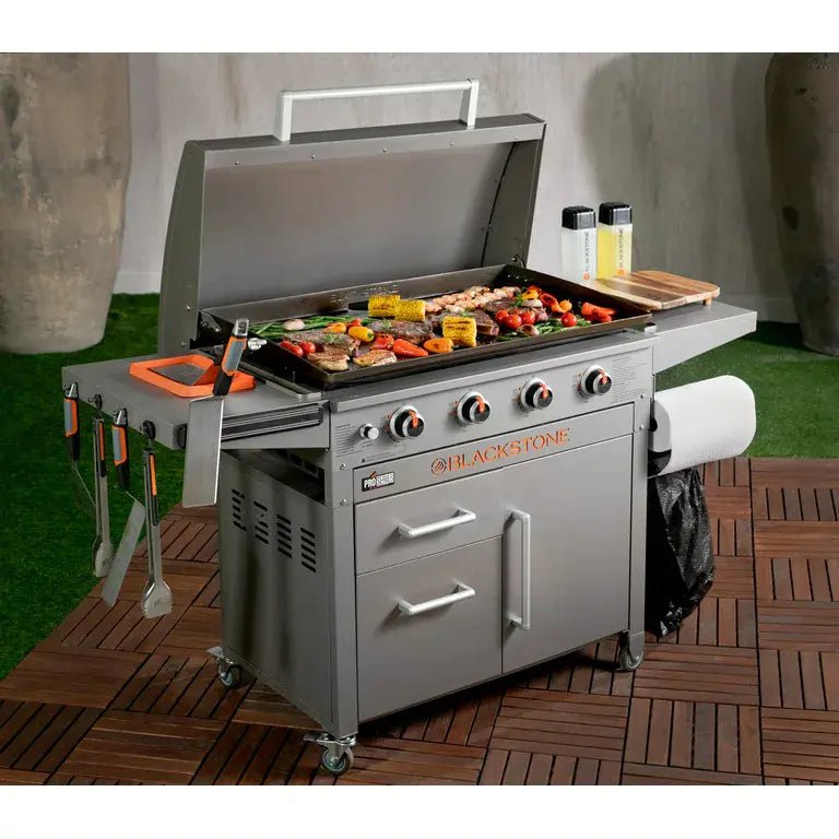 Blackstone ProSeries 4 - Burner 36" Griddle Cooking Station with Hood - Wigtrends