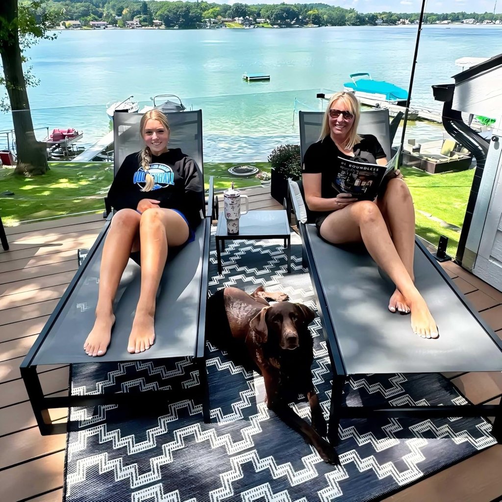 PURPLE LEAF Patio Tanning Lounge Chair Set with Face Down Hole Outdoor Aluminum Adjustable Reclining Chairs Wheels Pillows and Table for Poolside Beach Sunbathing Lounger, Beige - Wigtrends
